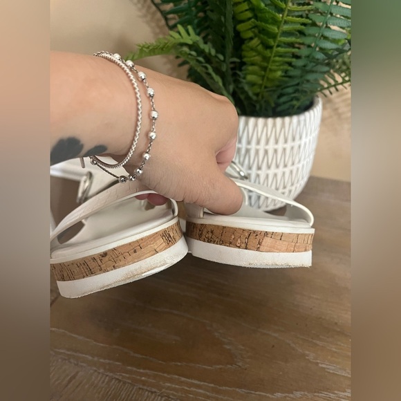 Marc Fisher Women's Grandie Treaded Flatform Wedge Sandals Size 7.5 - Picture 11 of 15